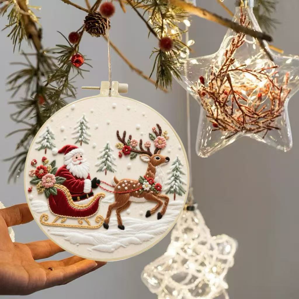 Embroidery Xmas - A complete Christmas reindeer Santa Claus