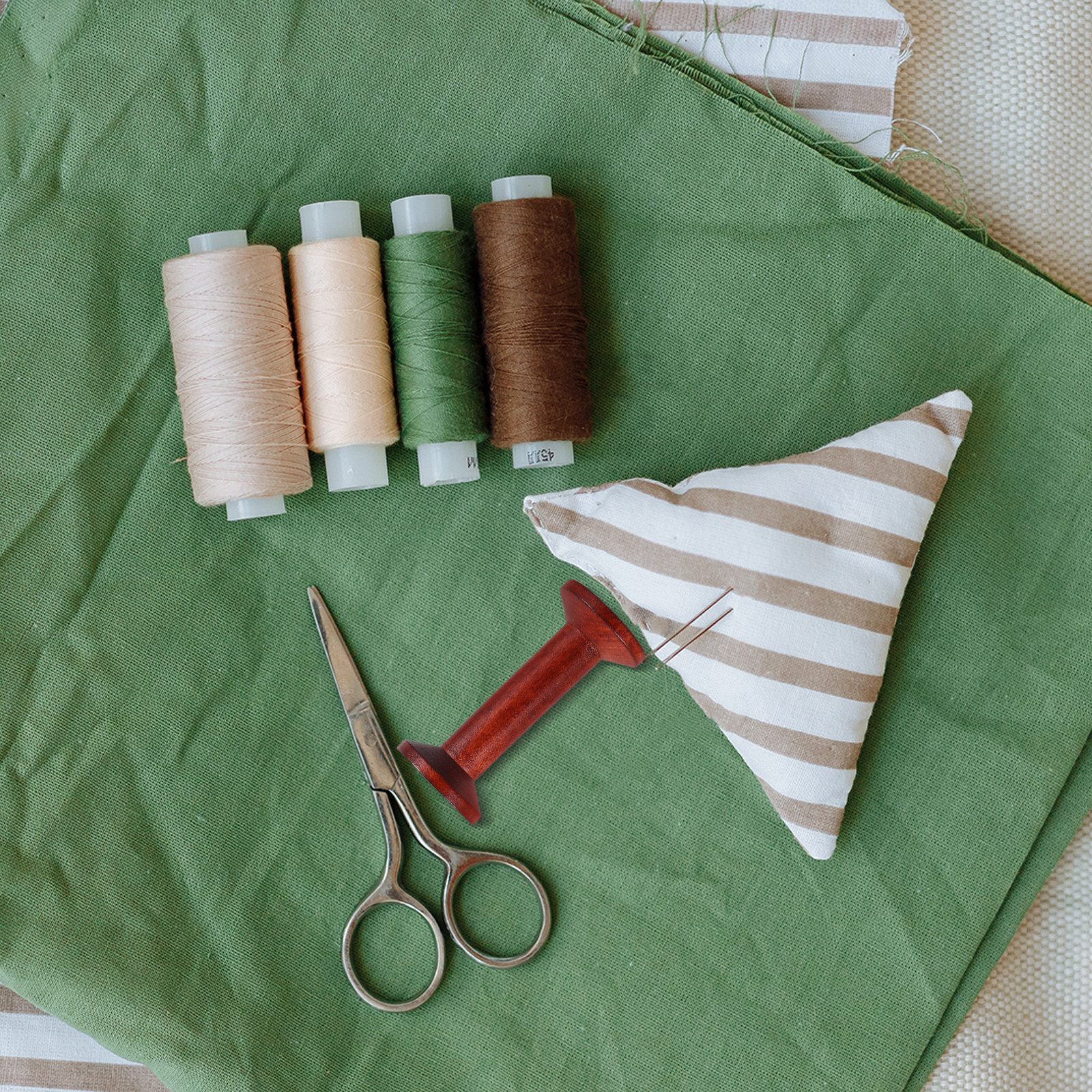 Embroidery Thread Yarn - 6Pcs Wooden Empty Spools for Crafts