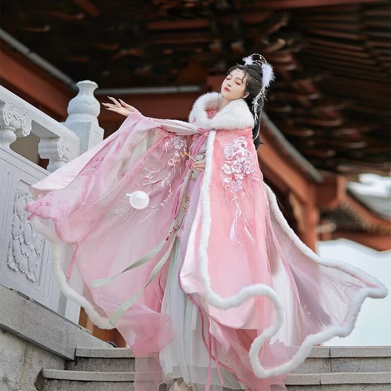 Pink&Red Hanfu Cloak Dress Wom – Embroidery Xmas recenzja i cena